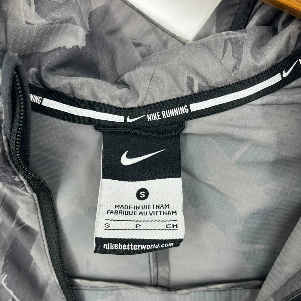 Nike Windbreaker Jacket Women's Size S Gray Running Ful‎ Zip Hooded